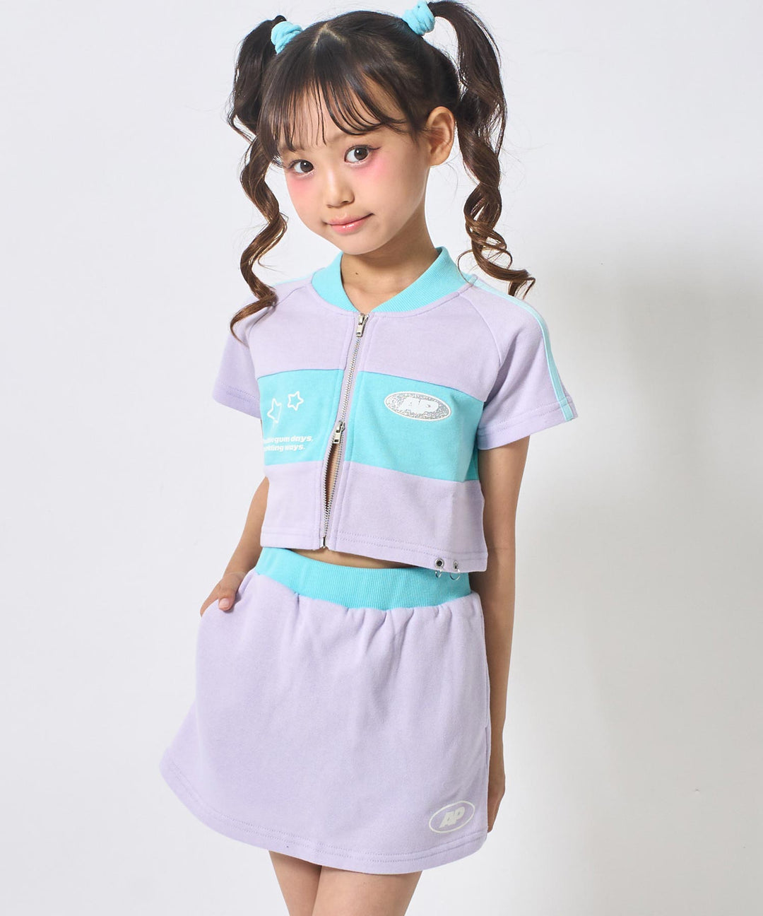 ラベンダー(120サイズ着用/身長：約128cm)
