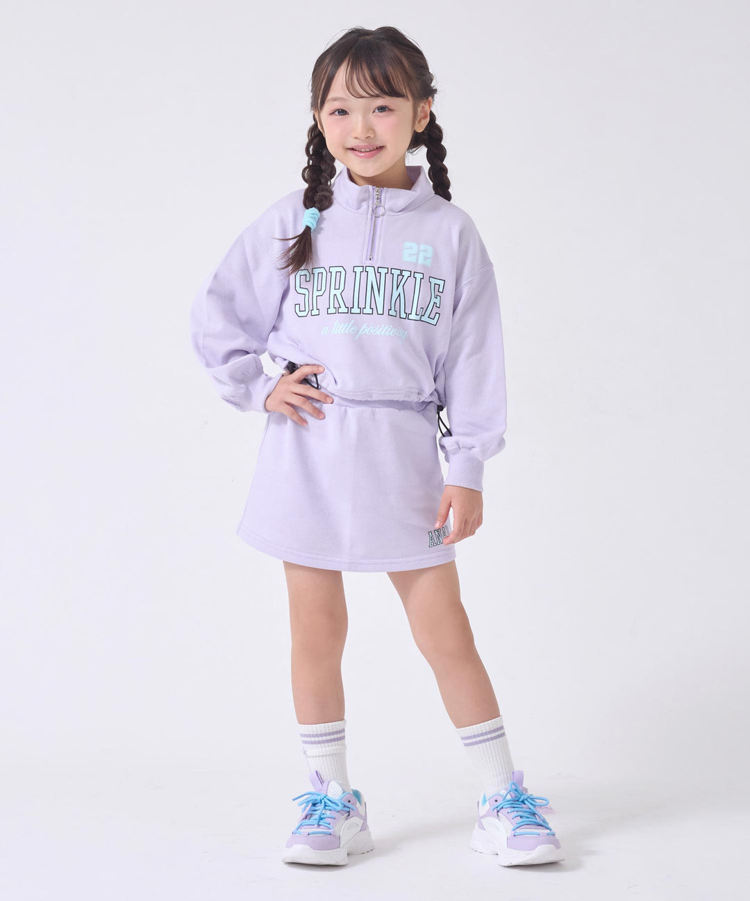 ラベンダー(120サイズ着用/身長：約118cm)