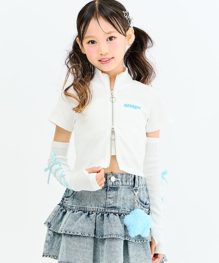 ホワイト(130サイズ着用/身長：約128cm)