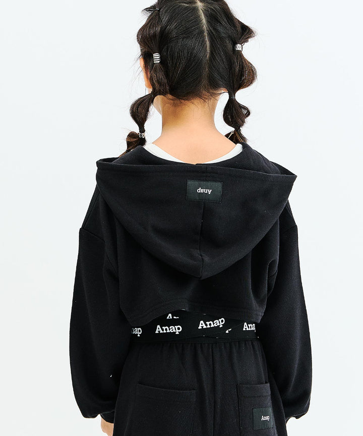 ブラック(130サイズ着用/身長：約128cm)