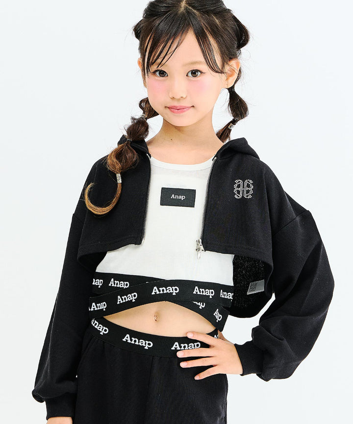 ブラック(130サイズ着用/身長：約128cm)