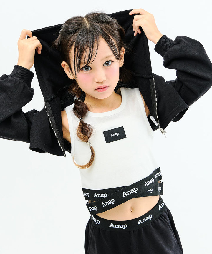 ブラック(130サイズ着用/身長：約128cm)