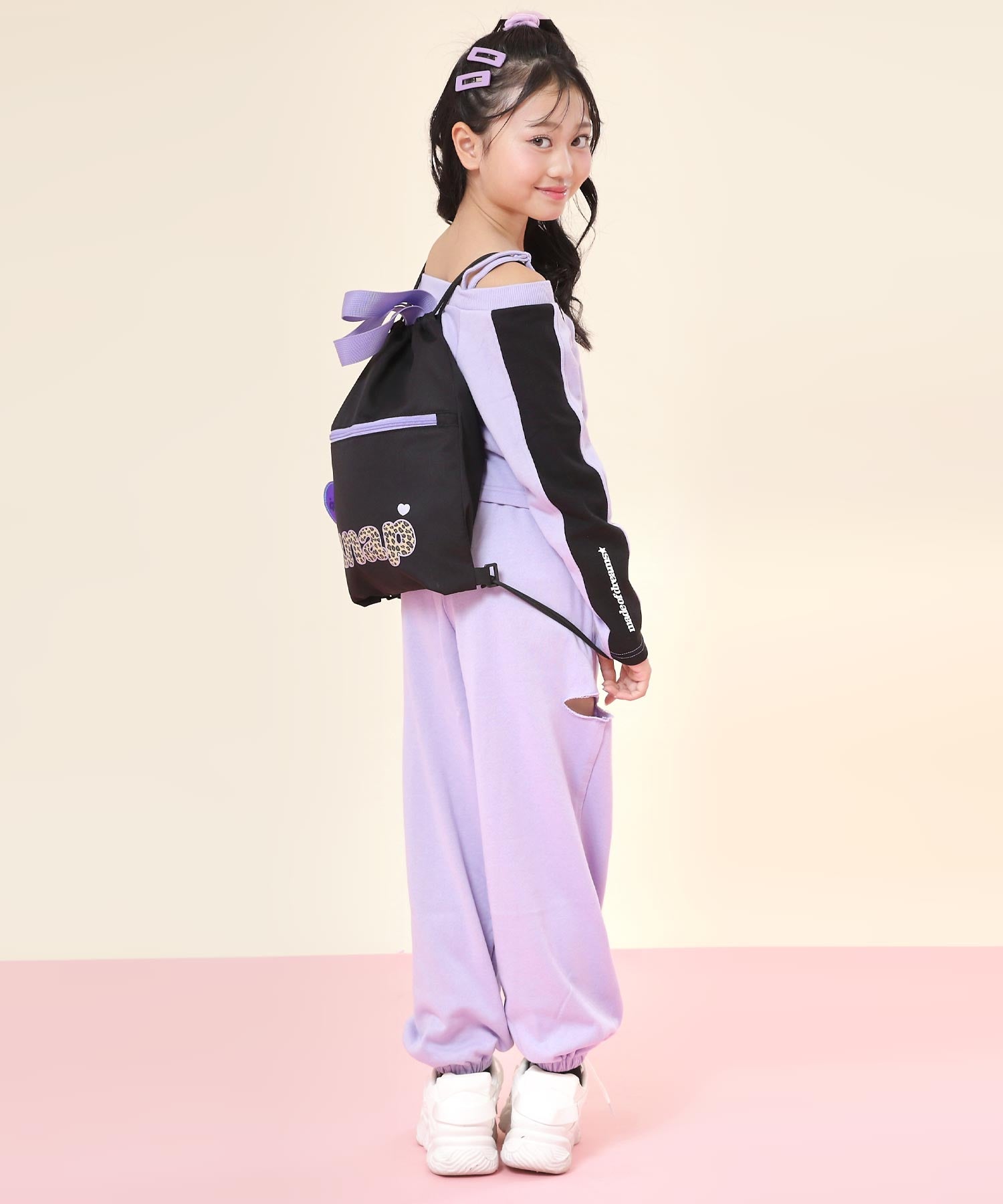 ブラック(身長：約128cm)