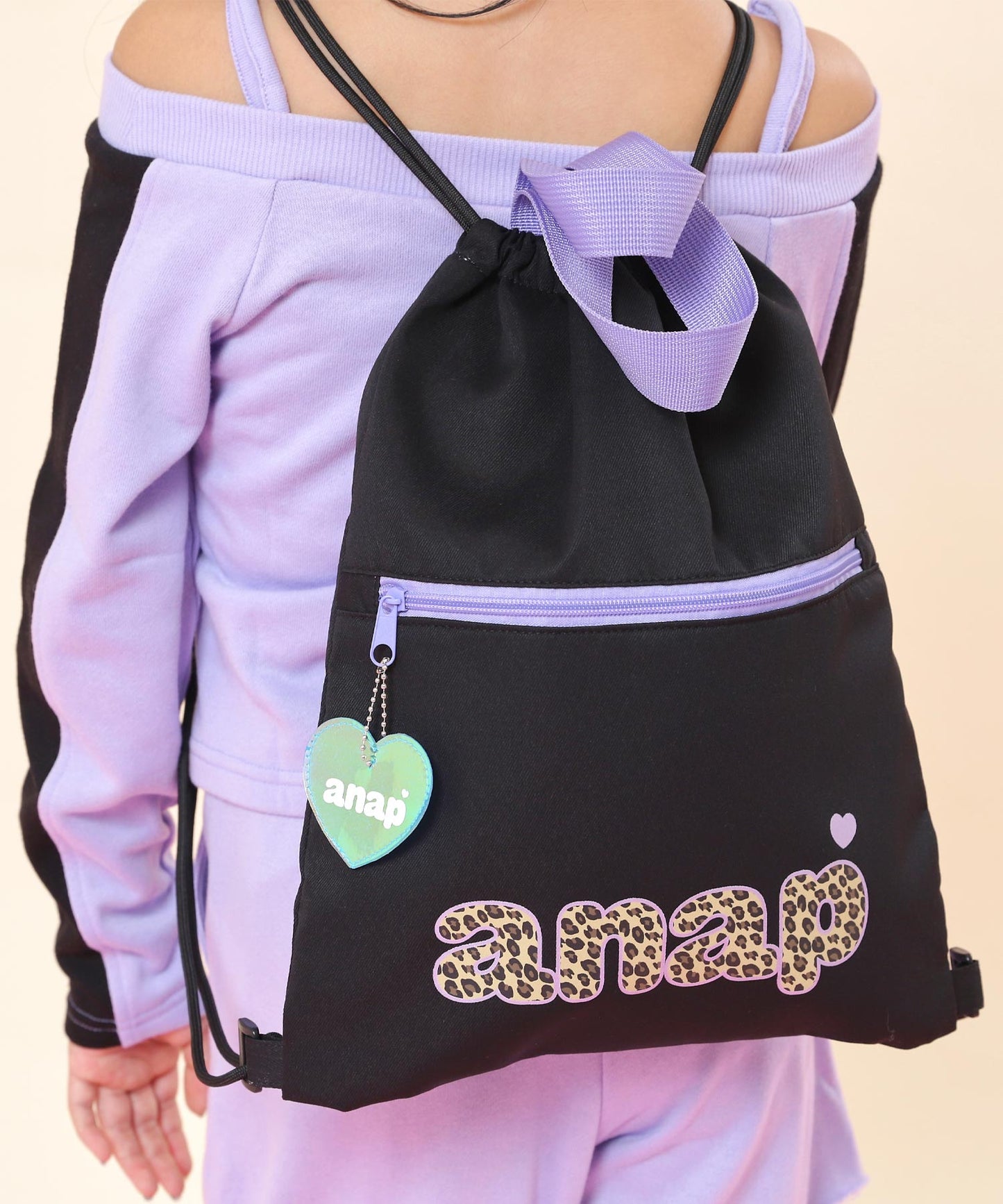 ブラック(身長：約128cm)