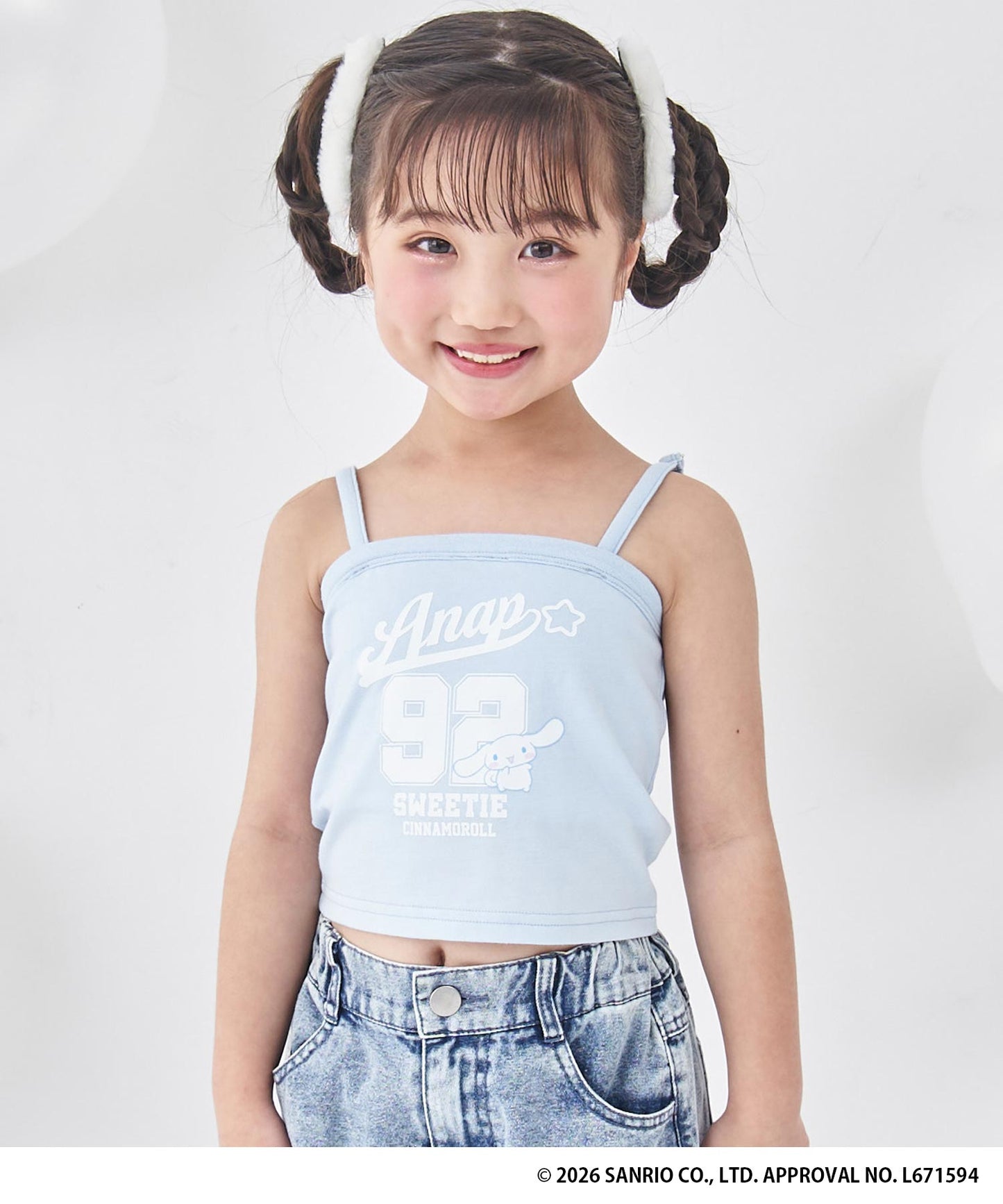 ライトブルー(120サイズ着用/身長：約114cm)