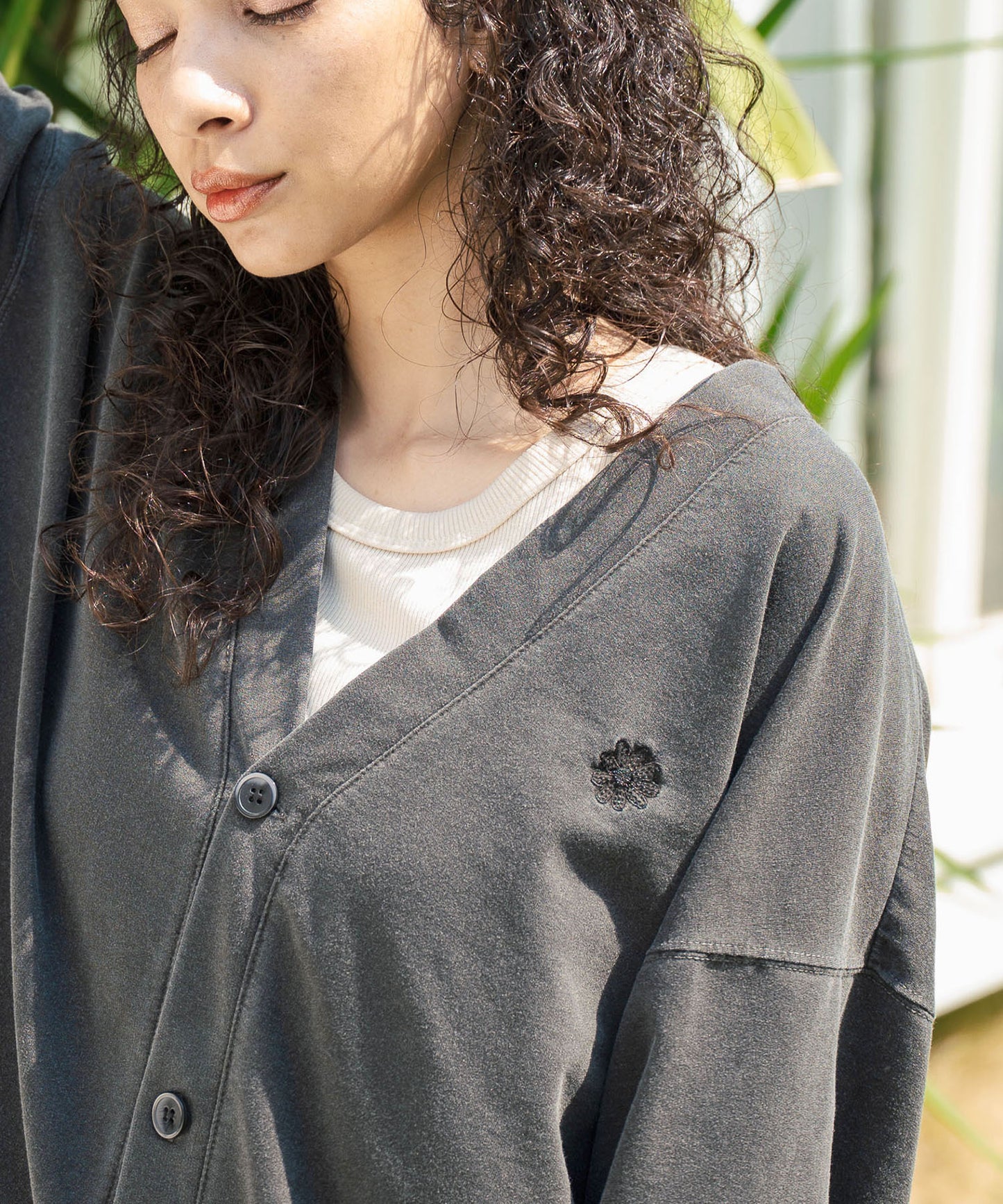 ピグメント加工 フラワー刺繍 オーバーサイズ カーディガン 854-5981