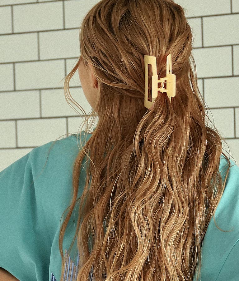 クリーミークリアスクエアビッグバンスクリップ 819-6519