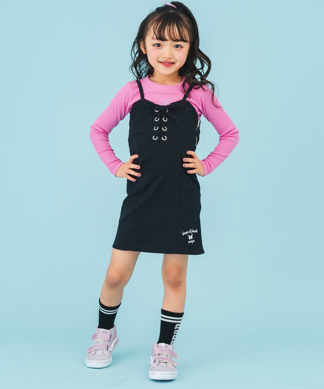 ブラック(110サイズ着用/身長：約113cm)