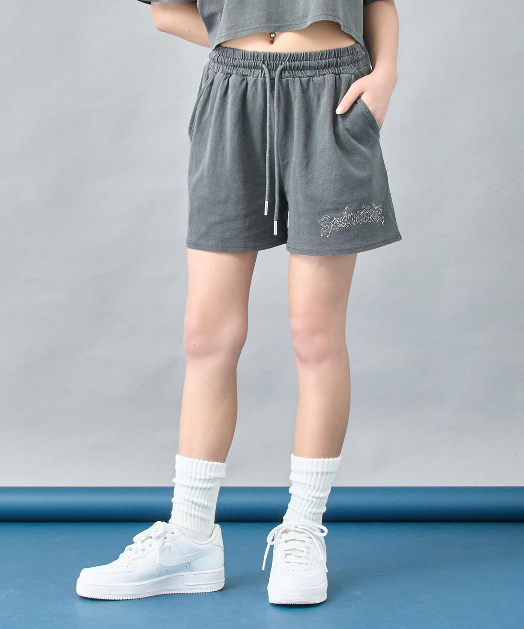 ピグメント ビジュー ロゴ ショートパンツ 792-9264