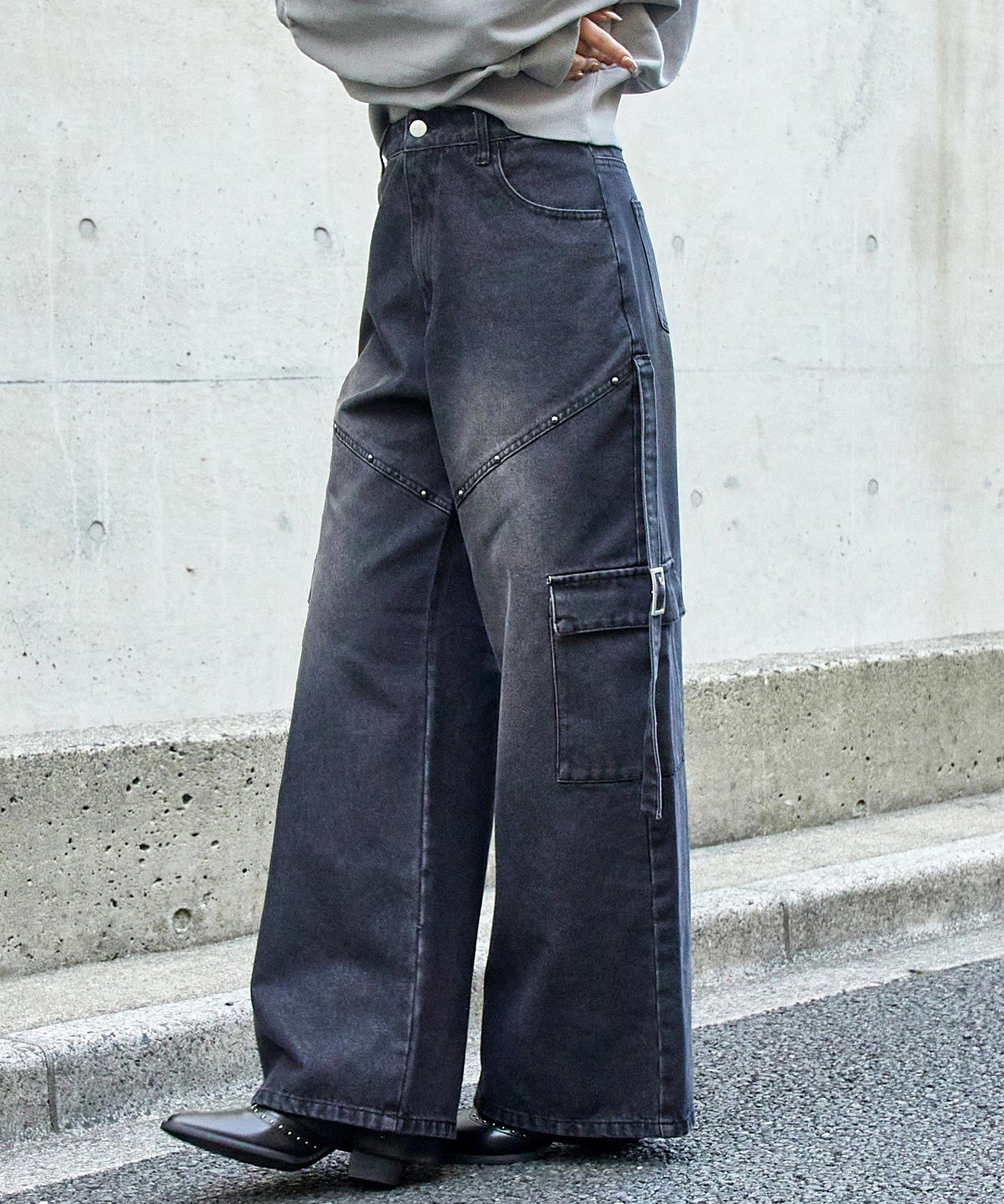 アッシュブラック