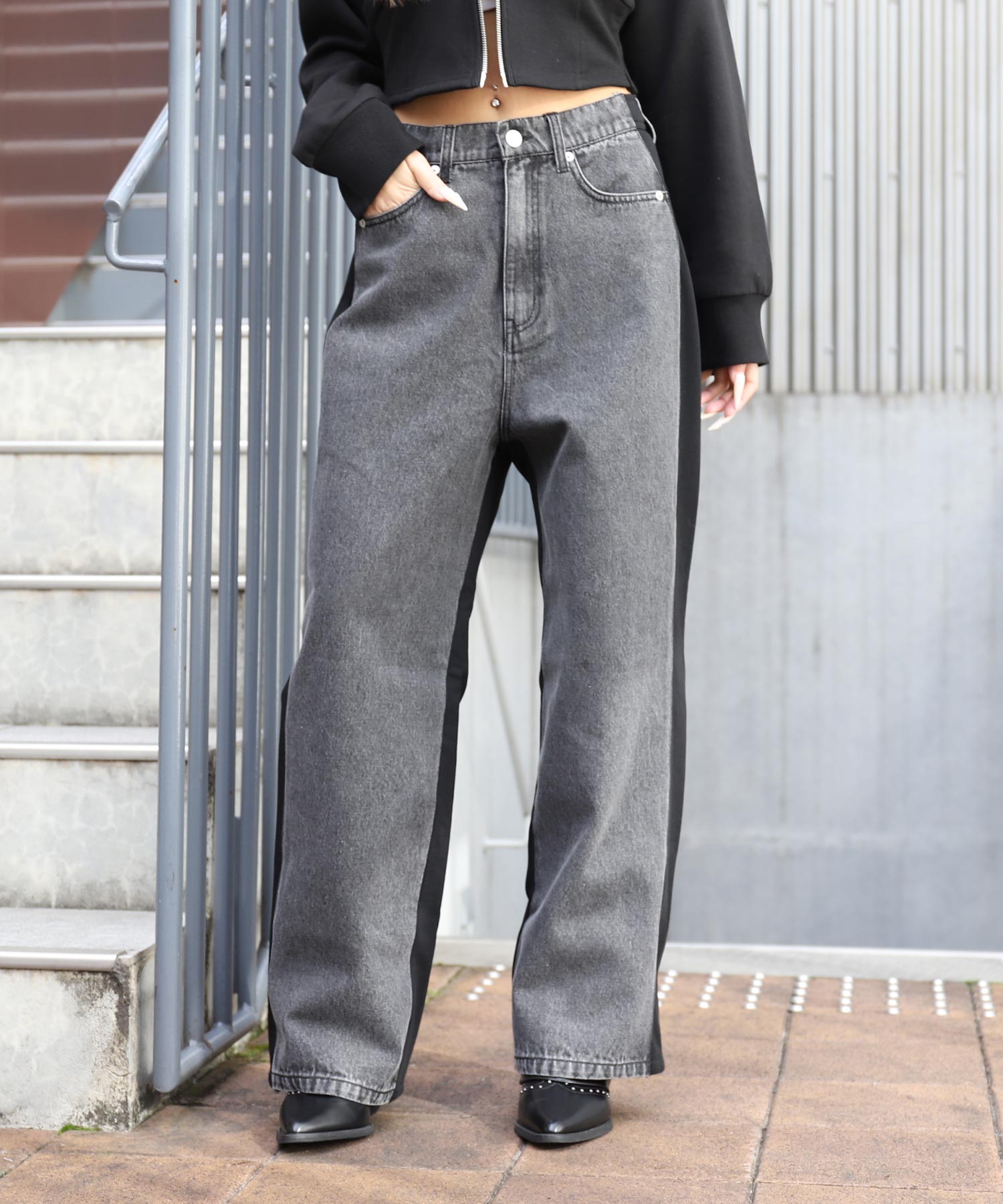 アッシュブラック