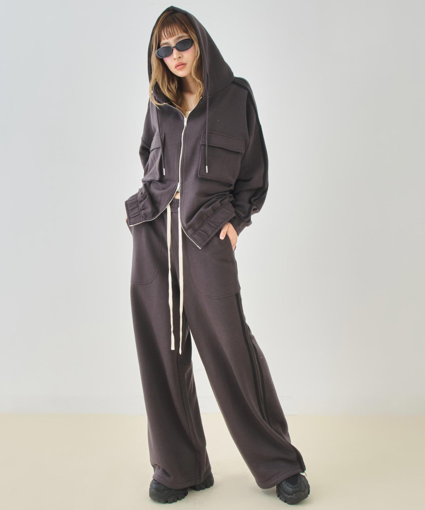 アッシュブラック