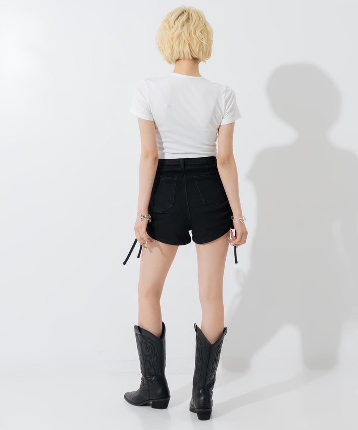 ブラック
