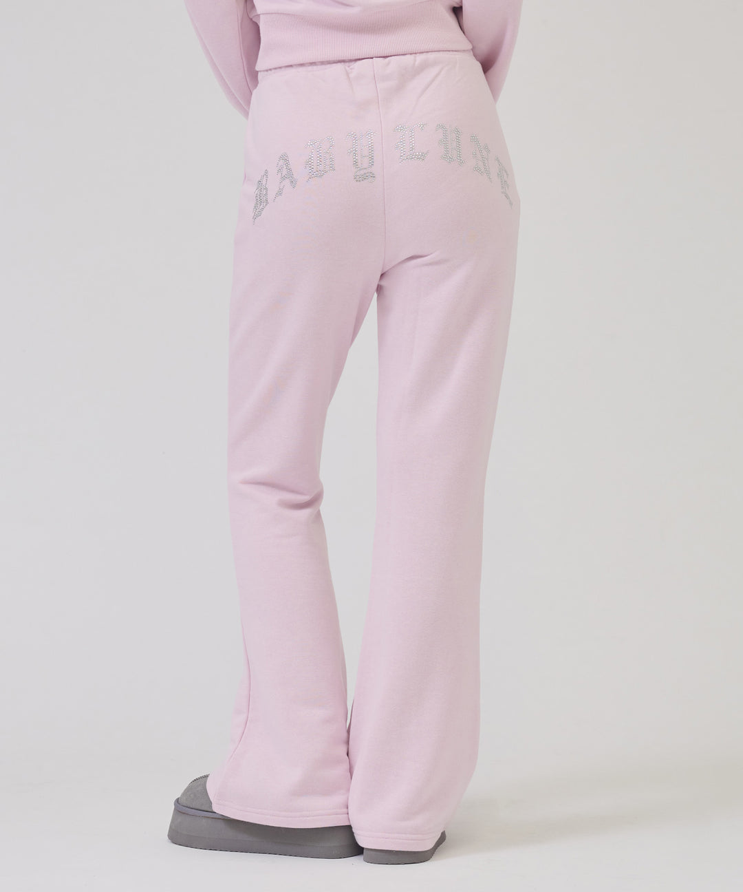 ピンク(身長：約163cm)