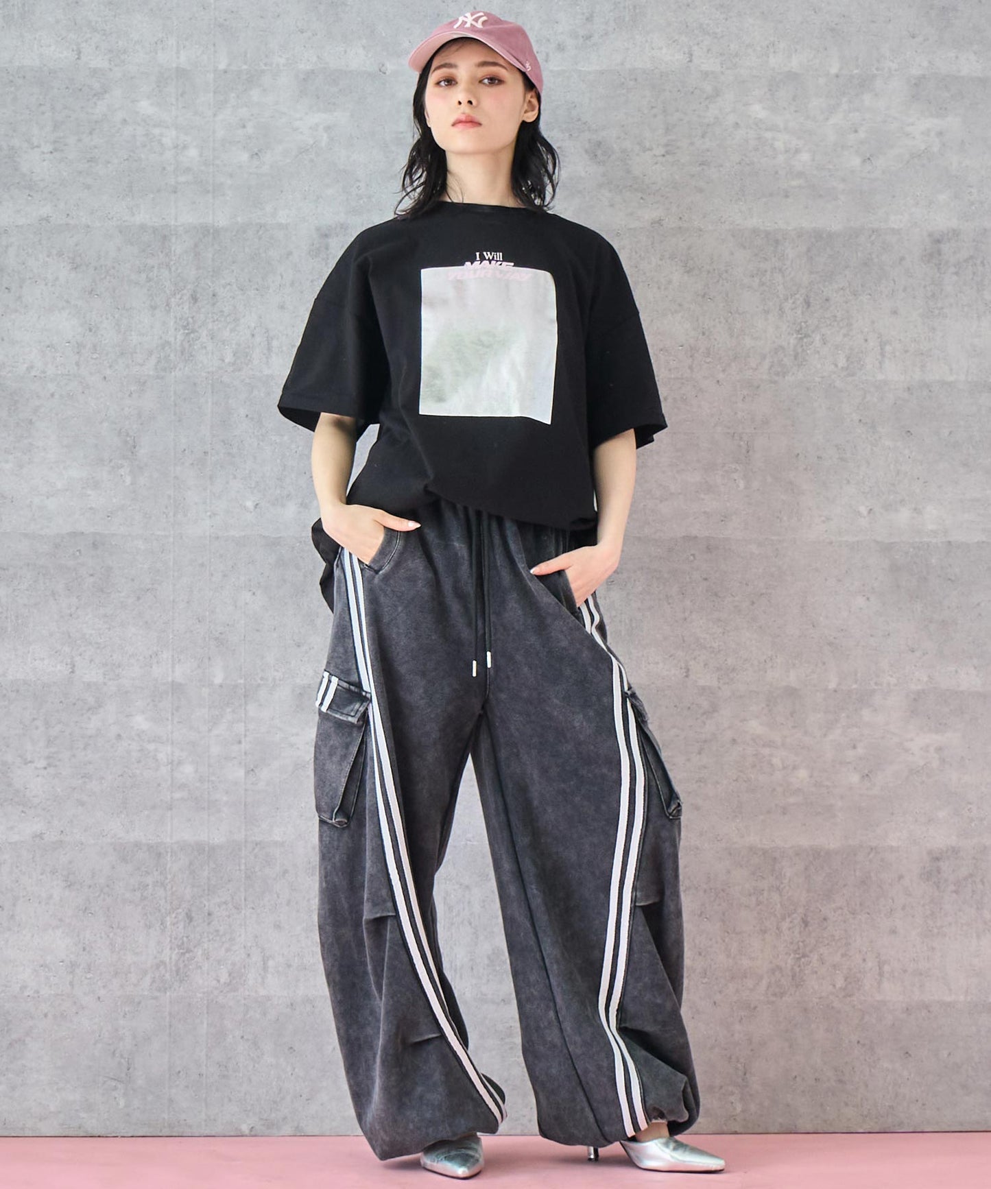 メタリック 箔 プリント × カラー ロゴ オーバー サイズ Tシャツ 793-9227