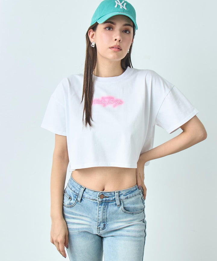 クロップド ネオンロゴ Tシャツ 793-9270