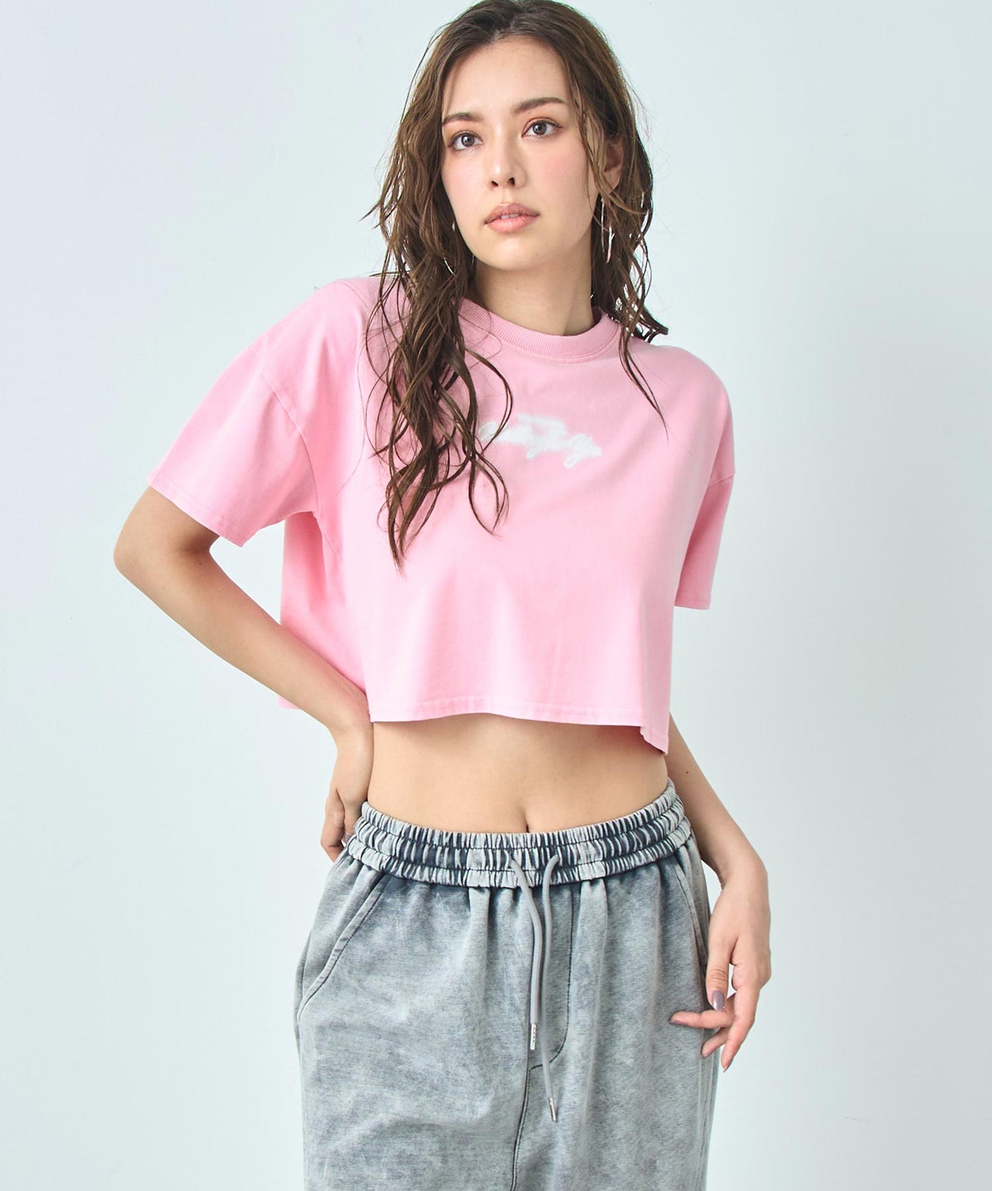 クロップド ネオンロゴ Tシャツ 793-9270