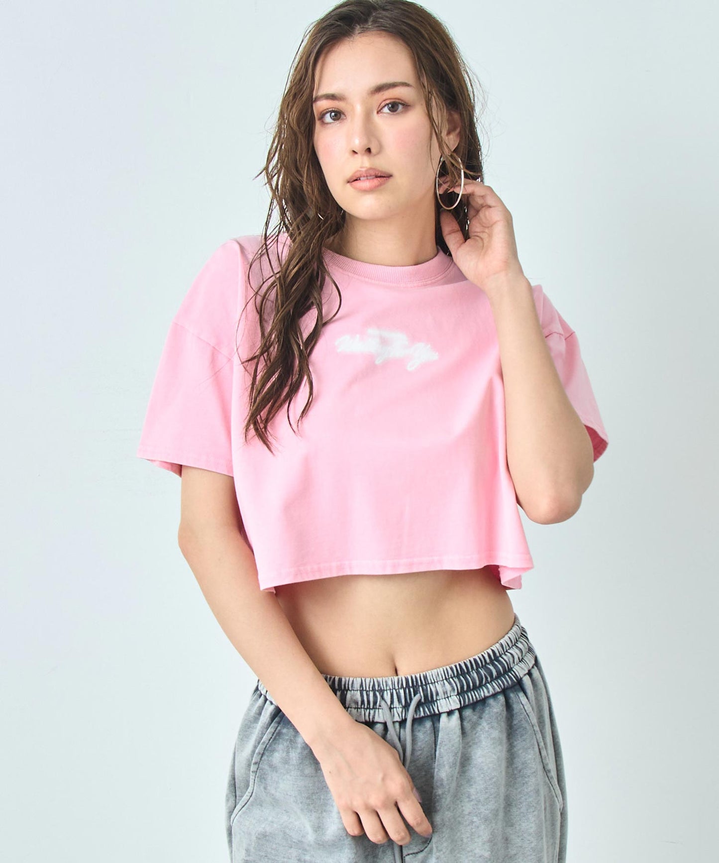 クロップド ネオンロゴ Tシャツ 793-9270