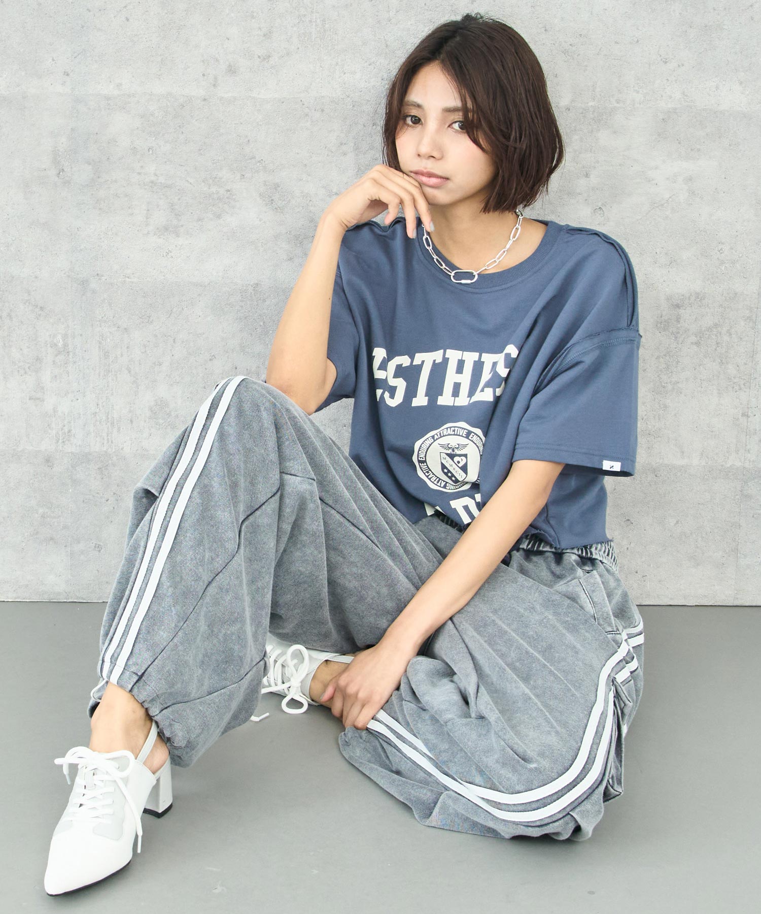 ネイビー
