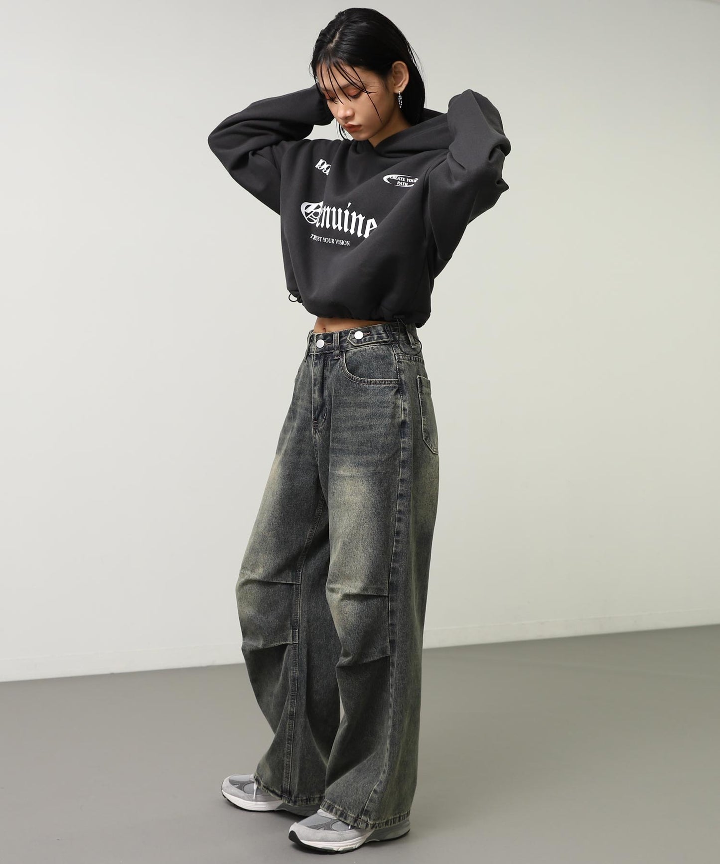 アッシュブラック