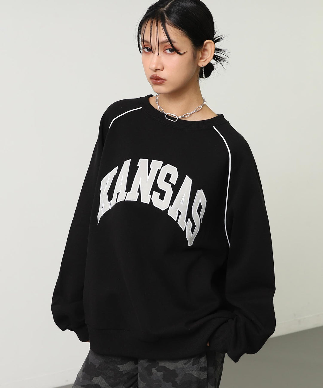 ブラック