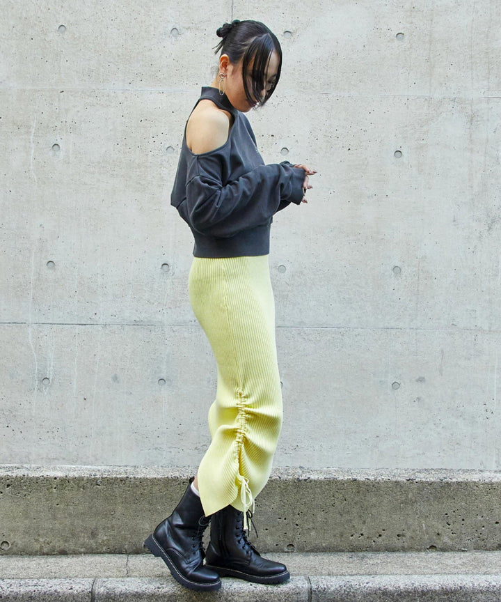ブラック