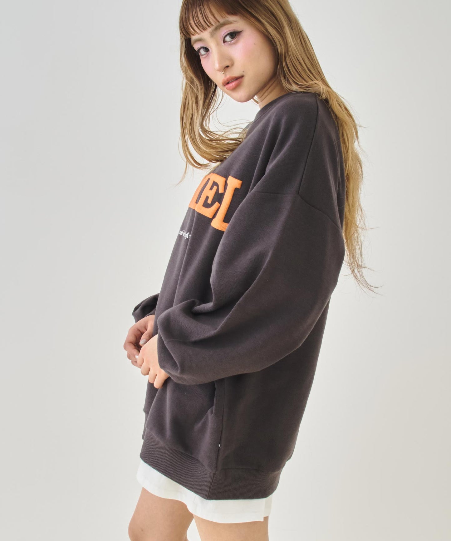 アッシュブラック