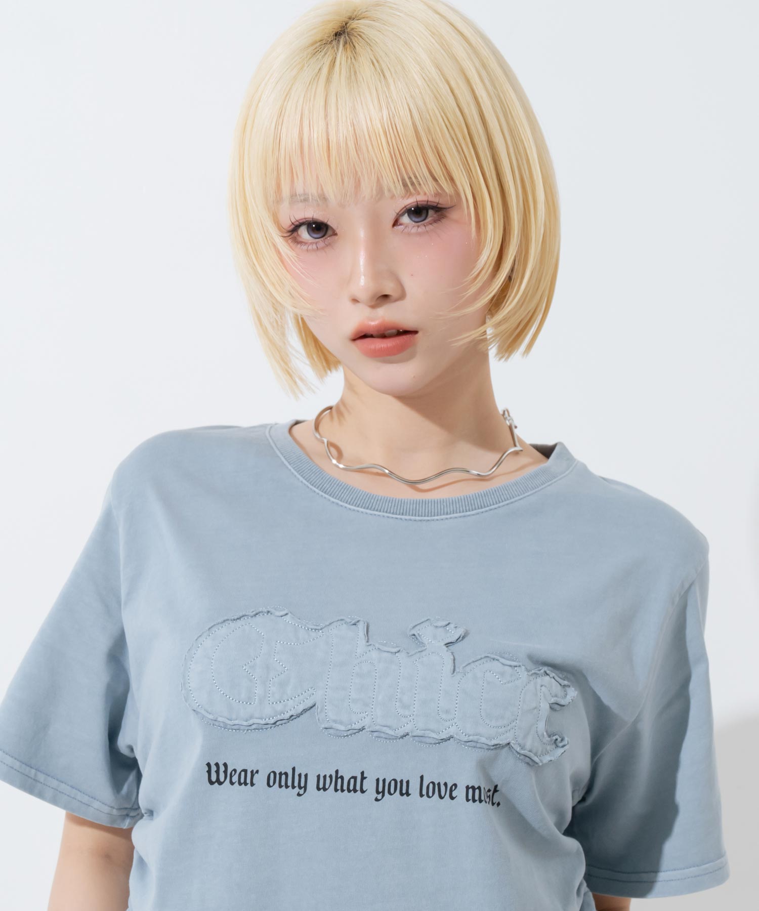 ブルー