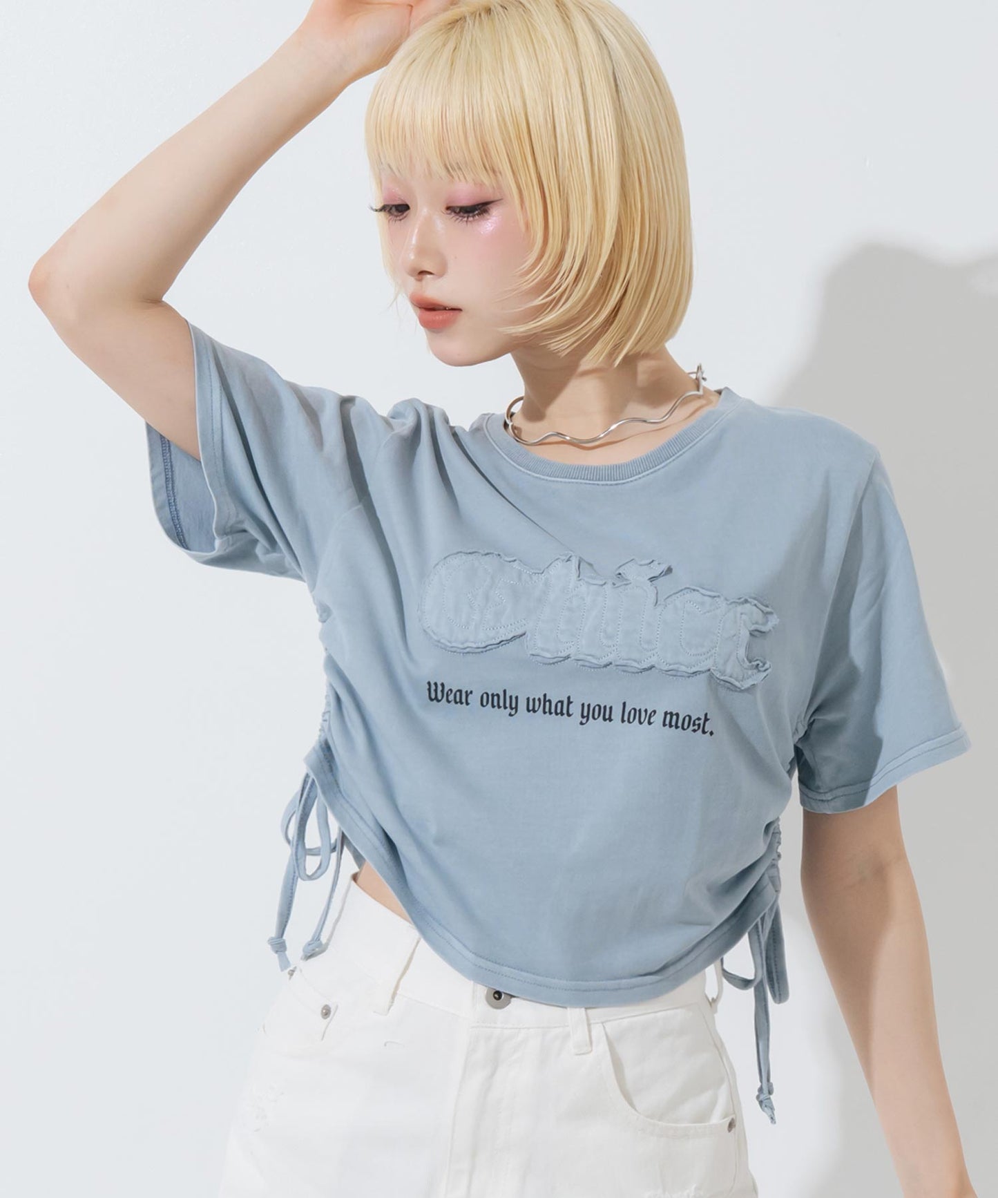 ブルー