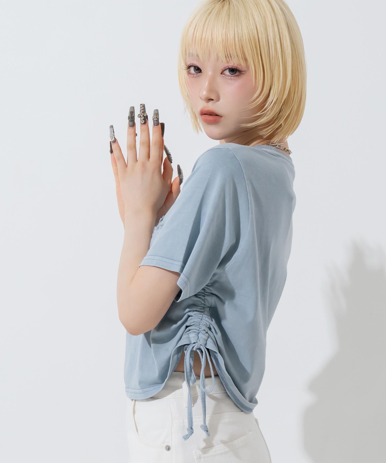 ブルー