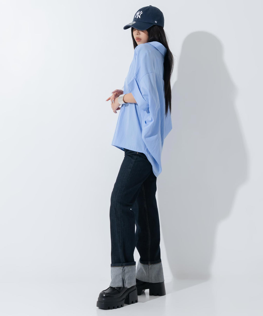 ブルー