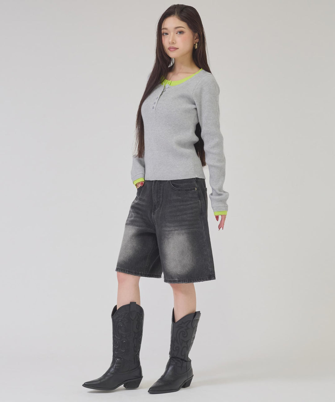 ライトグレー(身長：約163cm)