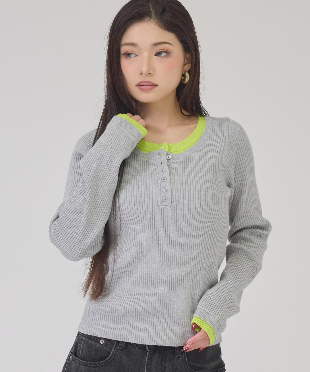 ライトグレー(身長：約163cm)