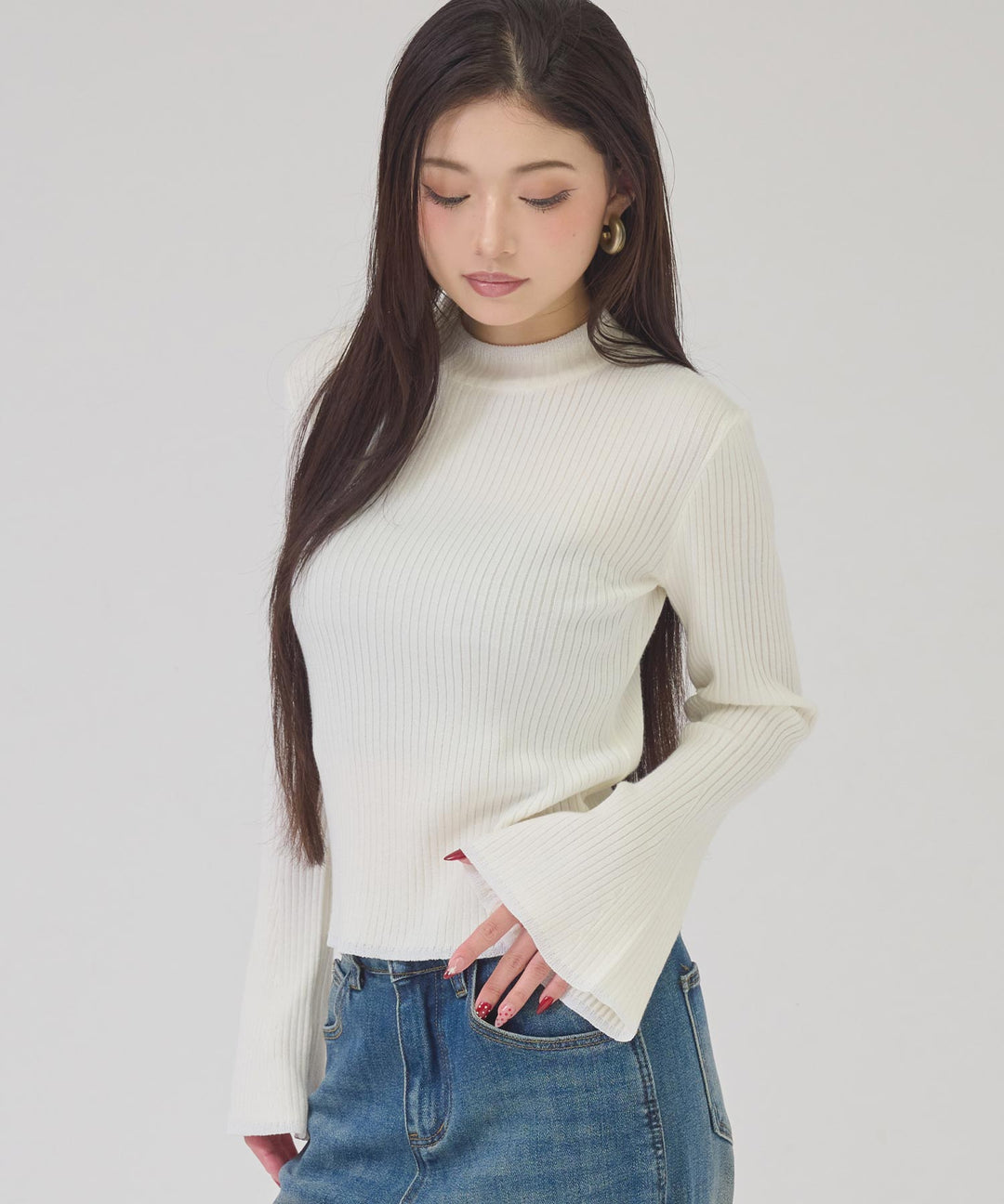 ホワイト(身長：約163cm)