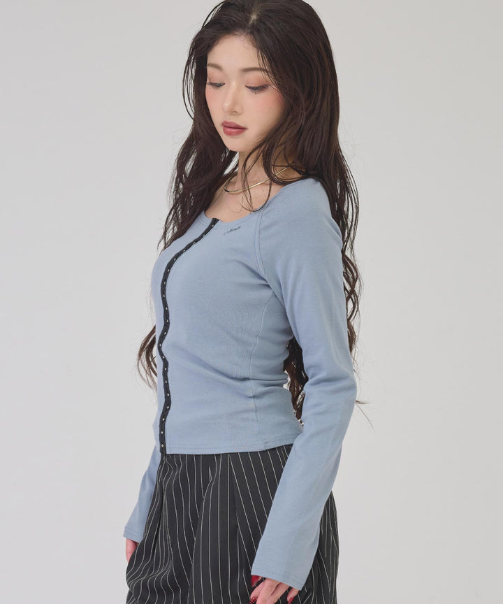 ブルー(身長：約163cm)
