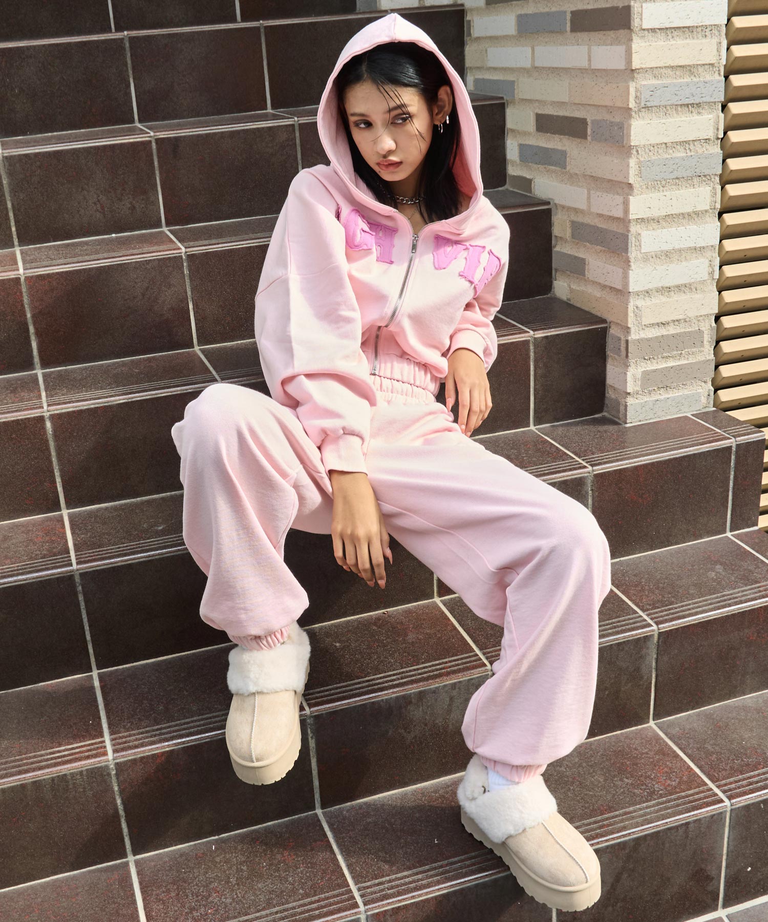 極美品ピンクハウス　チューリップうさぎ　ワッペン　ジップパーカー 2025 M ワッペン ロゴ 裏毛 スウェット ジップパーカー 794-9380 – ANAP
