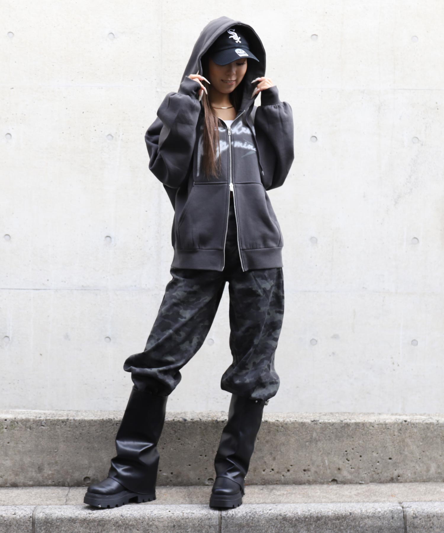 アッシュブラック