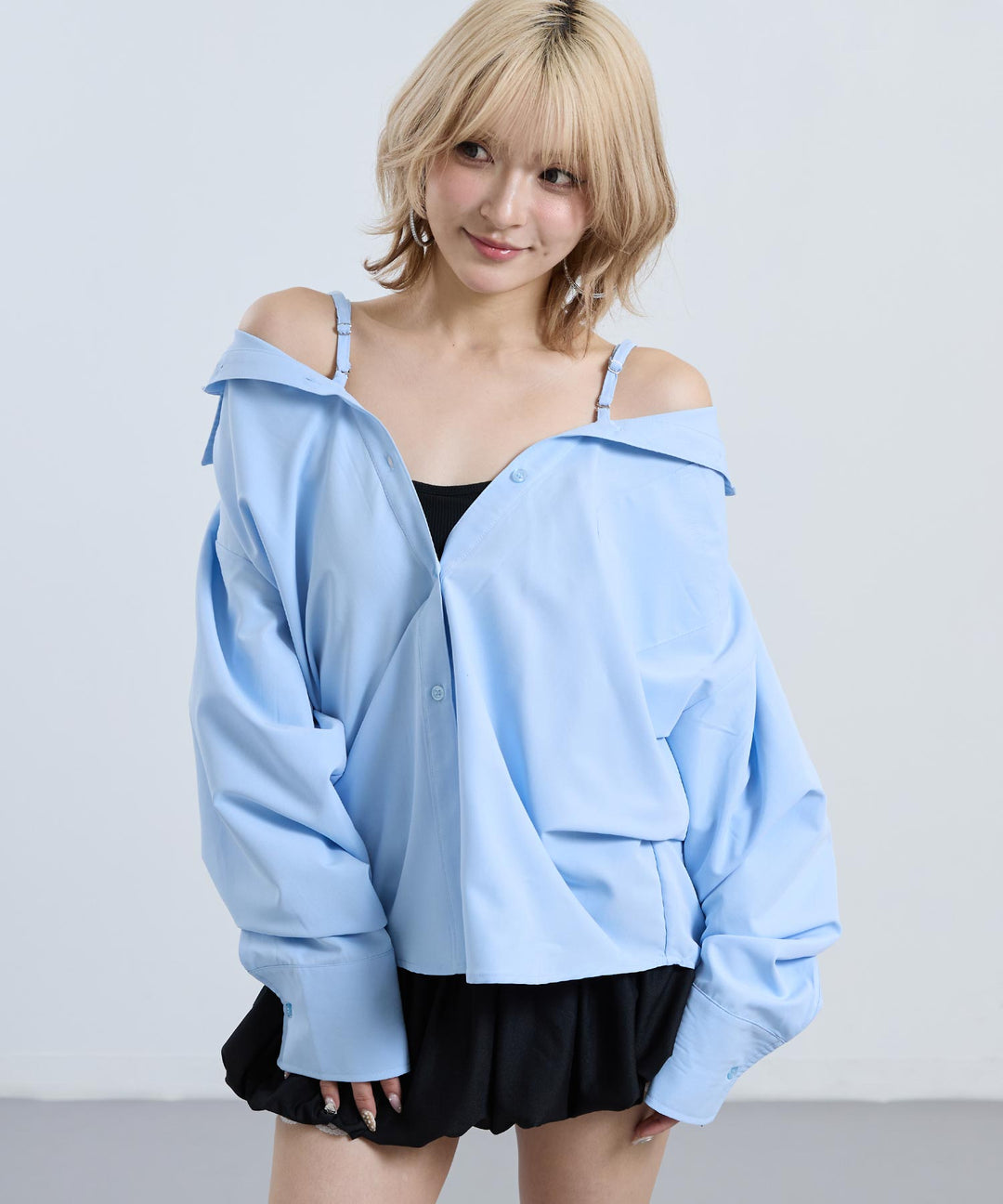 ブルー
