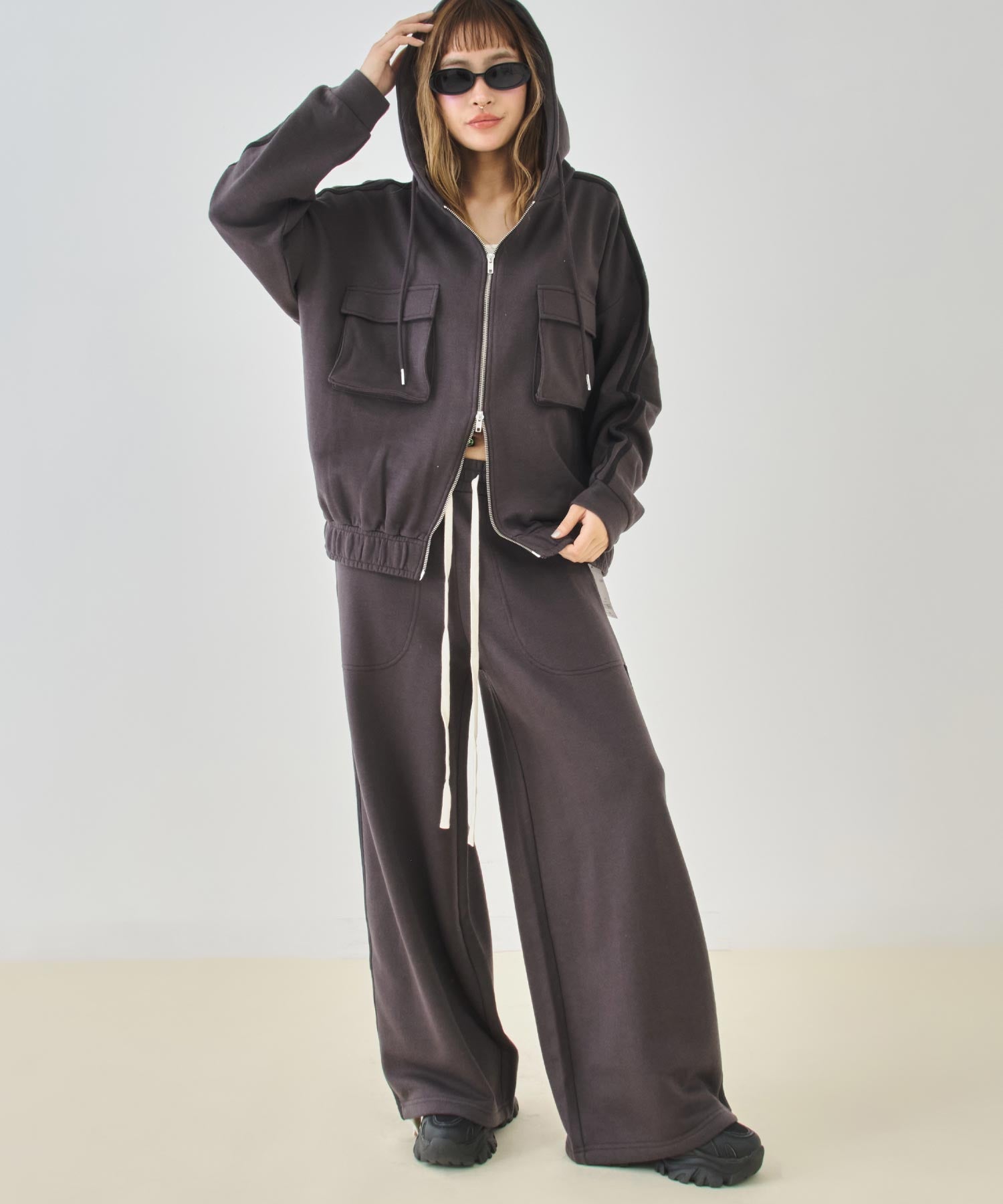 アッシュブラック