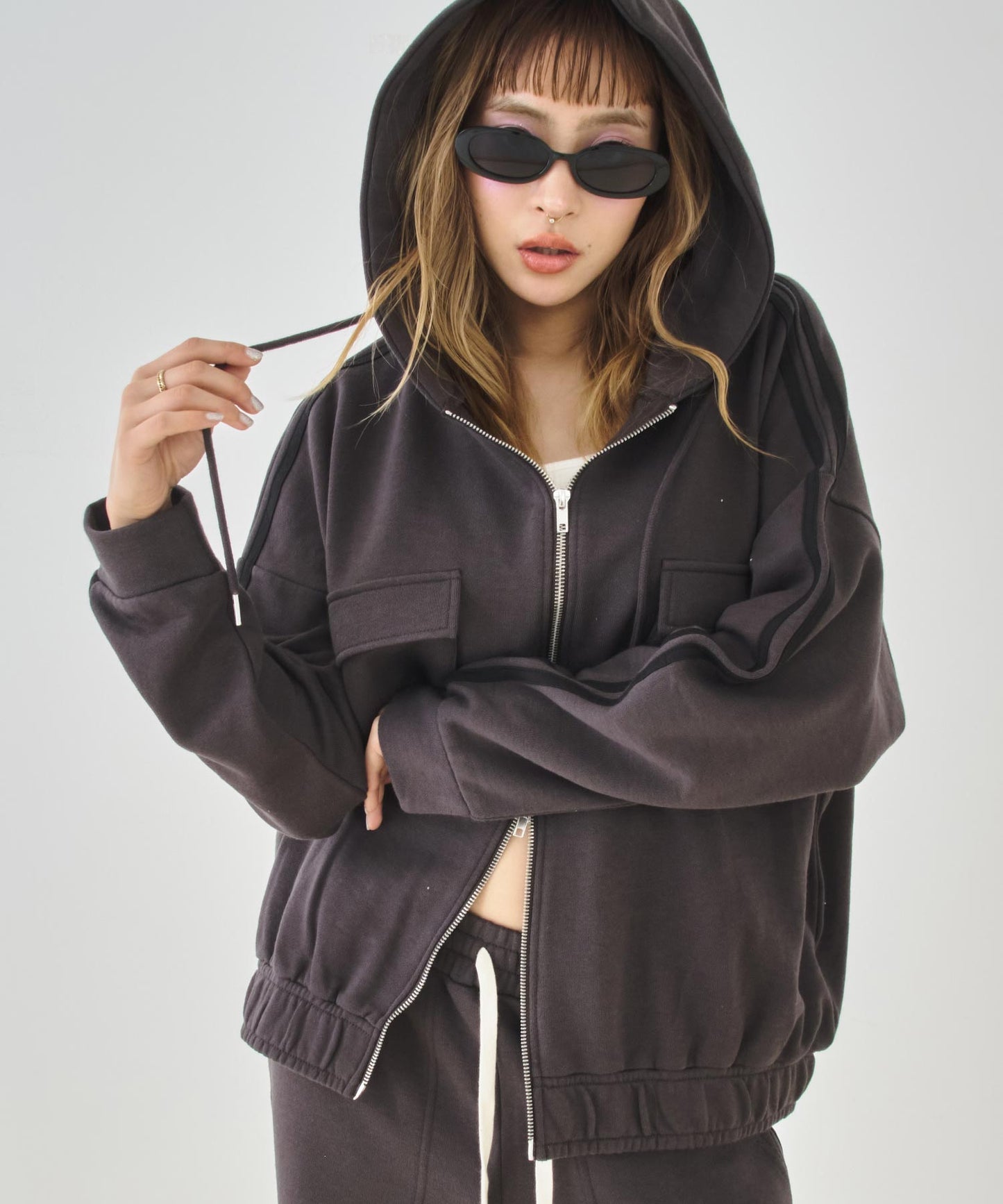 アッシュブラック