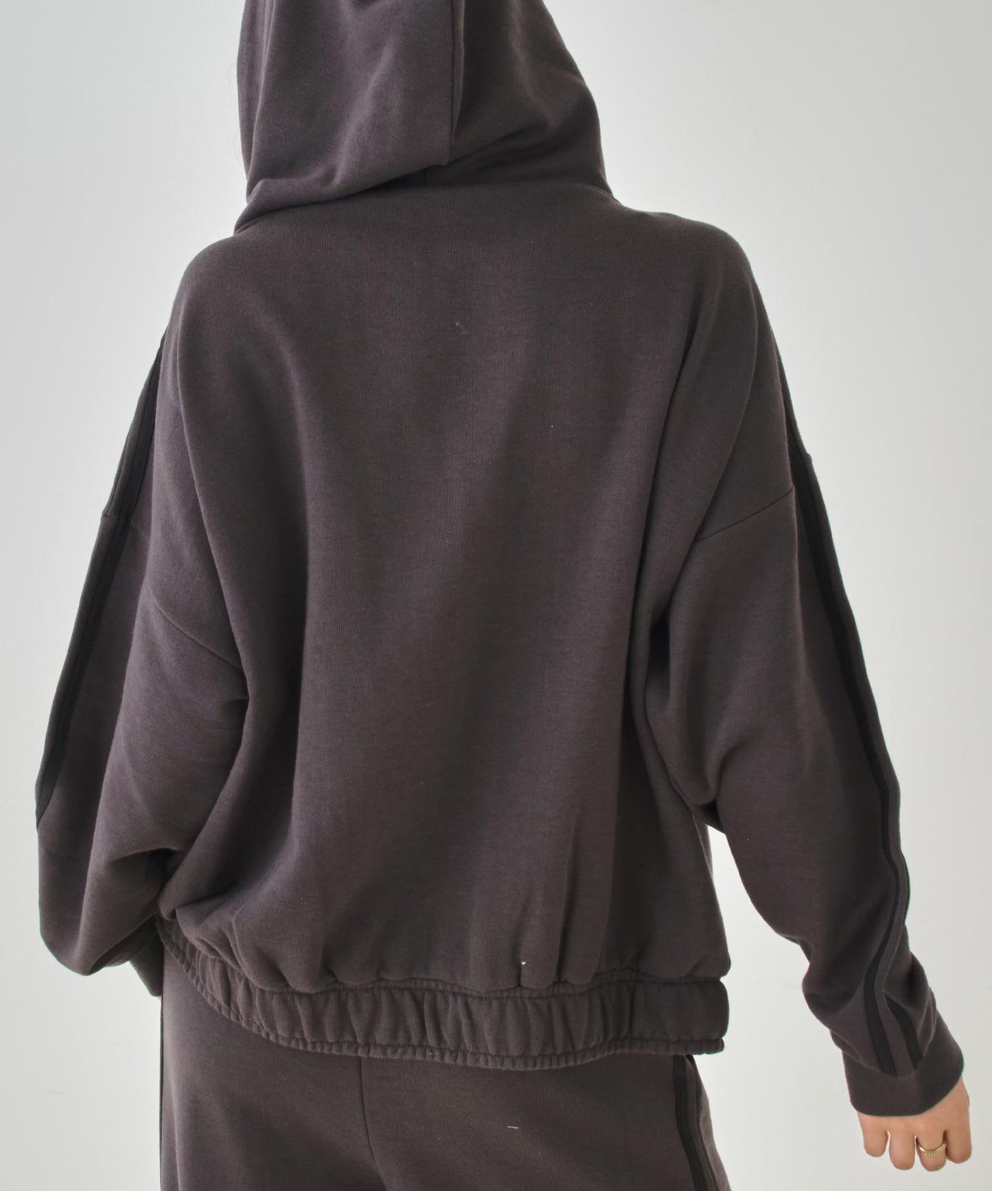 アッシュブラック