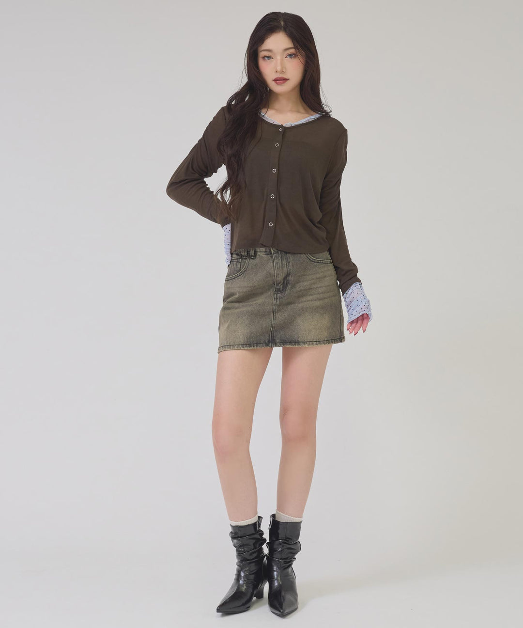 ブラウン(身長：約163cm)