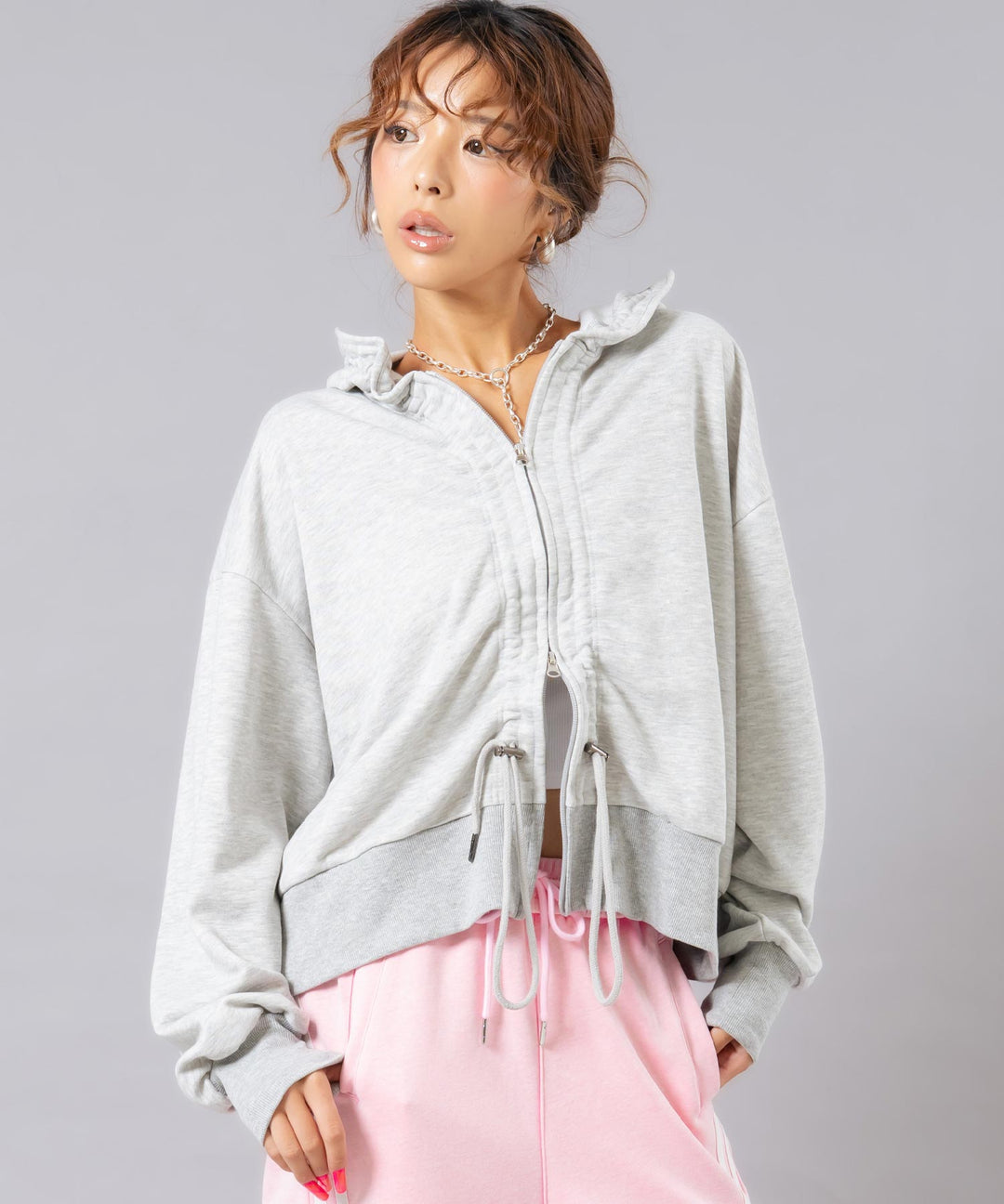 ライトグレー(身長：約169cm)