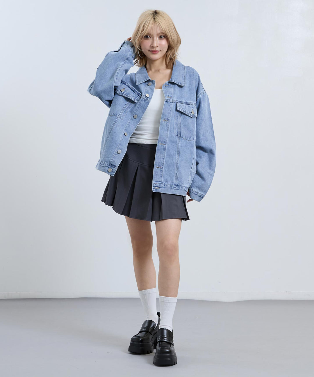 ライトブルー
