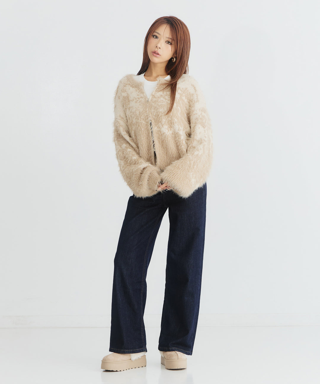 アイボリー(身長：約169cm)