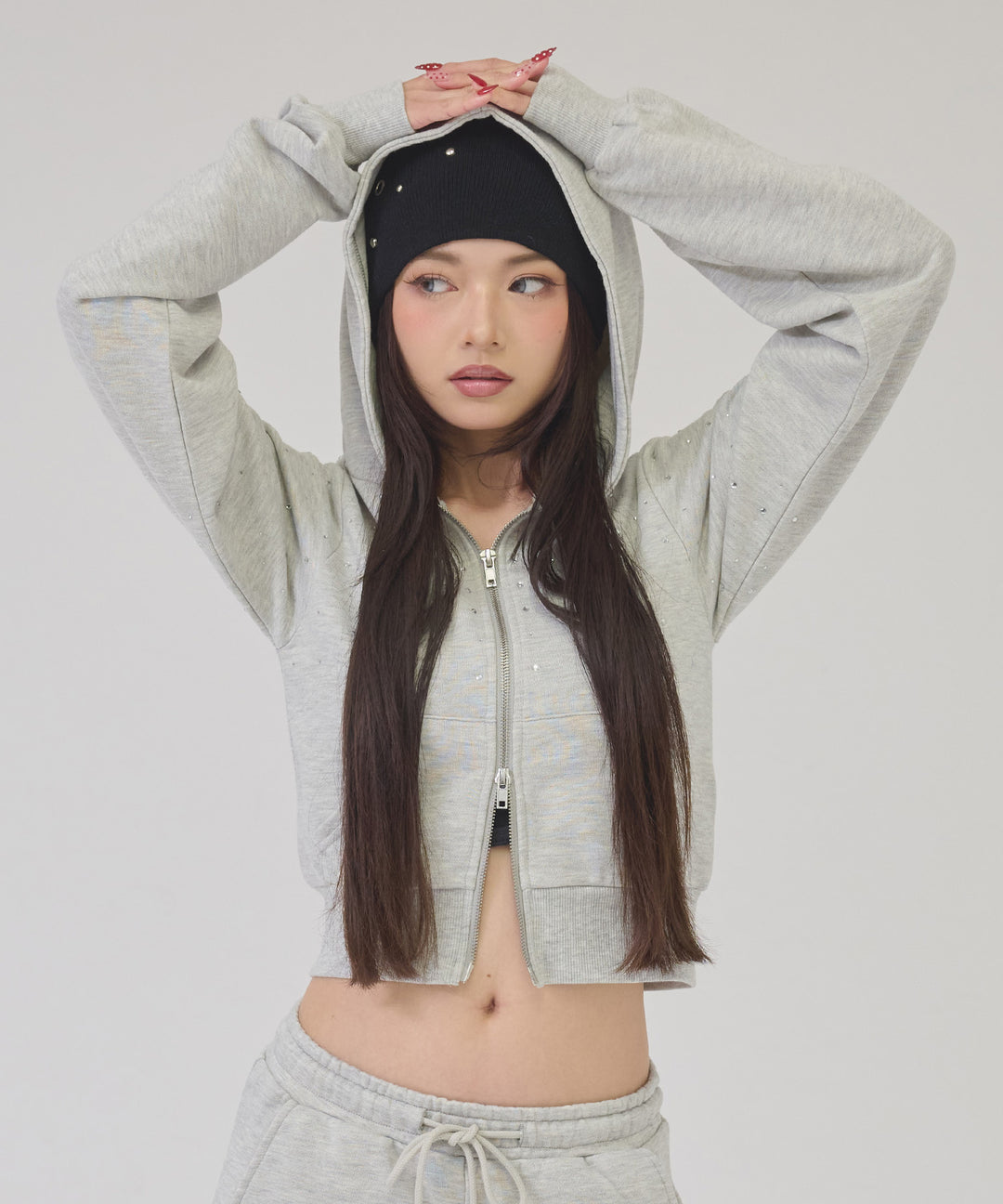 グレー(身長：約163cm)