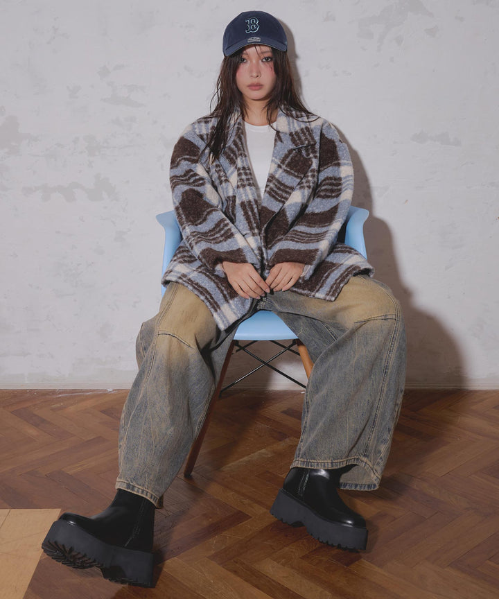 ブラウン(身長：約174cm)