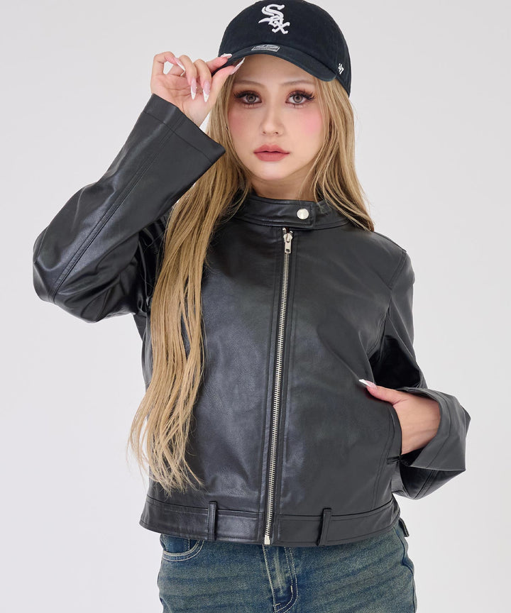 ブラック(身長：約157cm)
