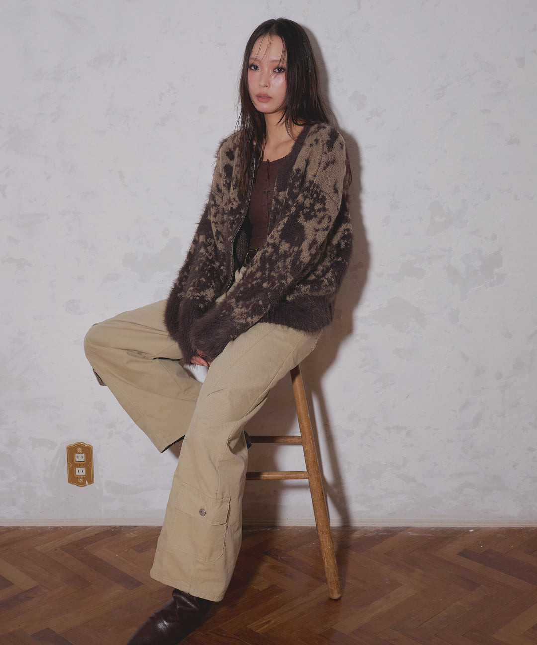 ブラウン(身長：約174cm)