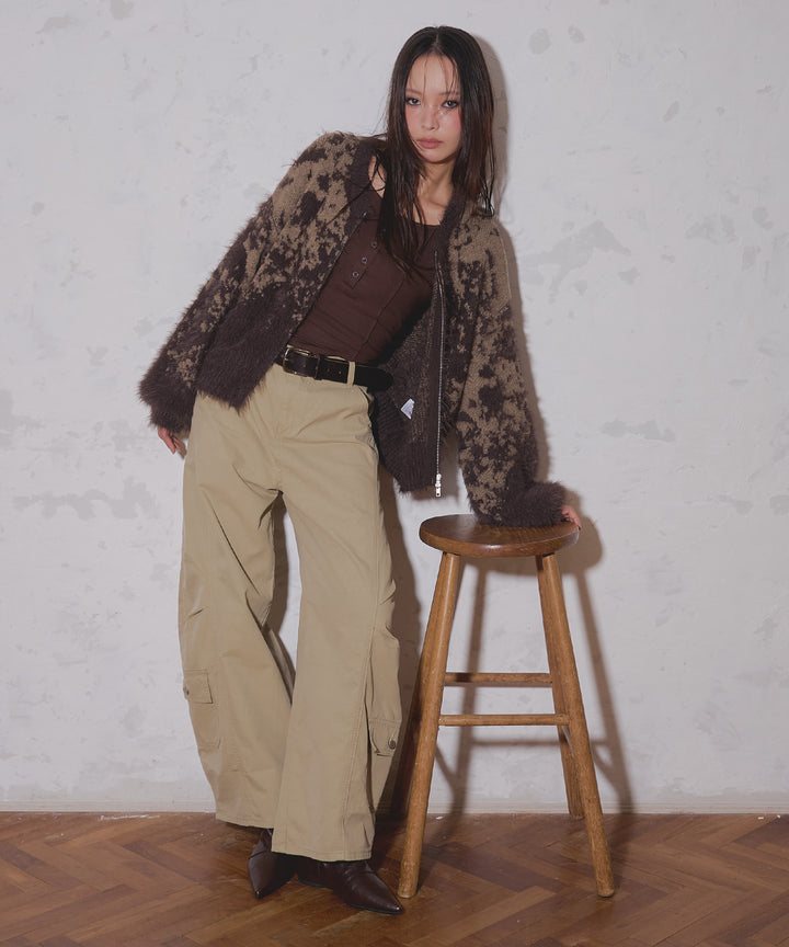 ブラウン(身長：約174cm)